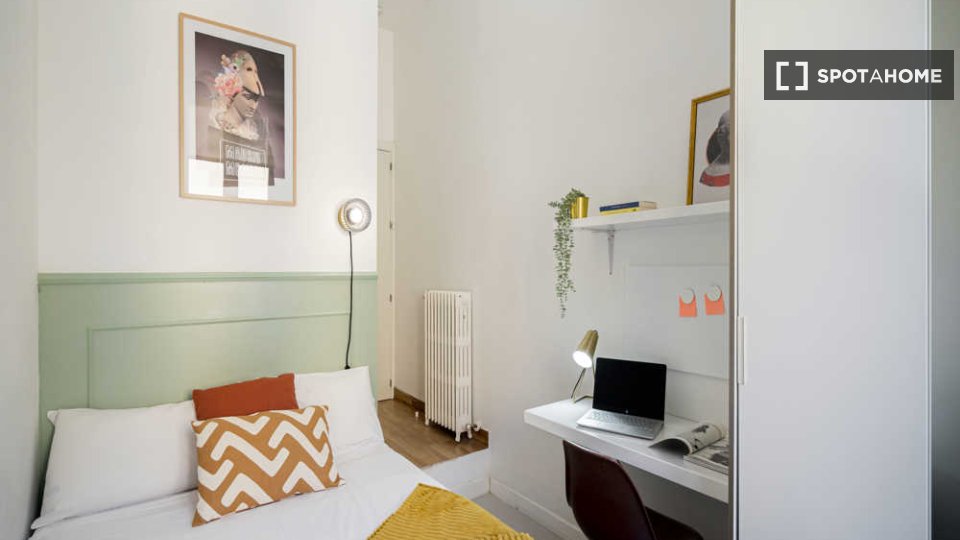 Habitación en piso compartido en alquiler en Justicia, Madrid.