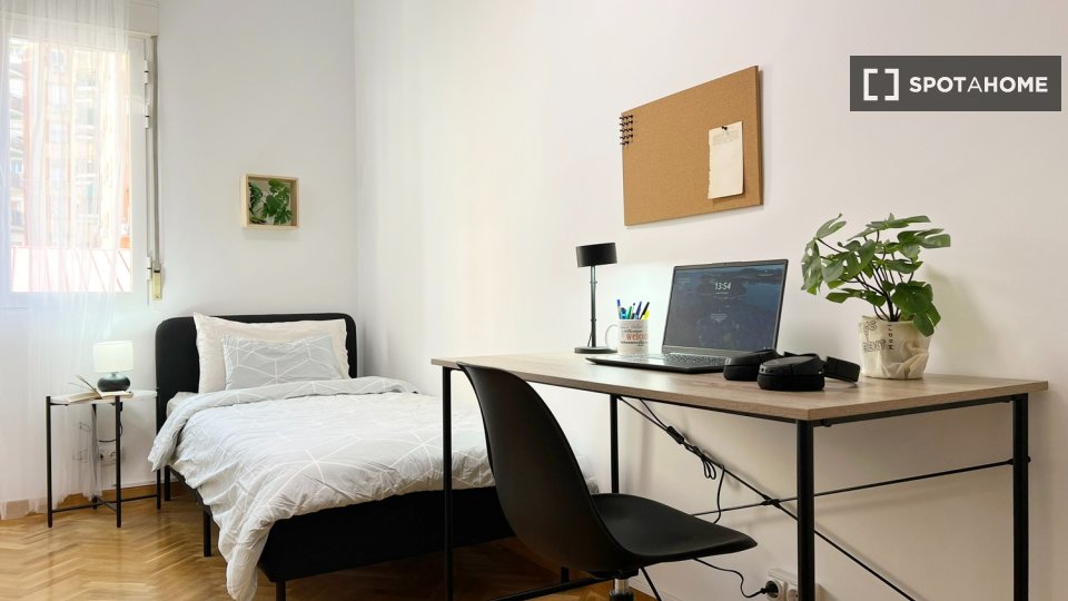 Double room Madrid, 7 beds — photo 11
