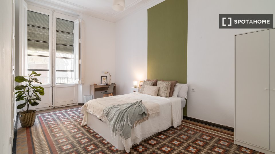 Double room Barcelona, 7 beds, 95m² — photo 18