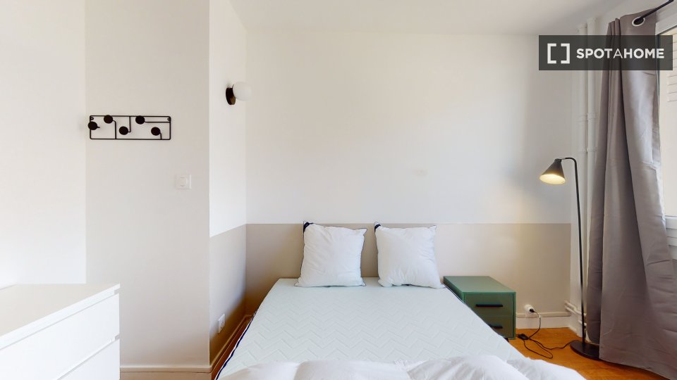 Double room Lyon, 15 beds — photo 11