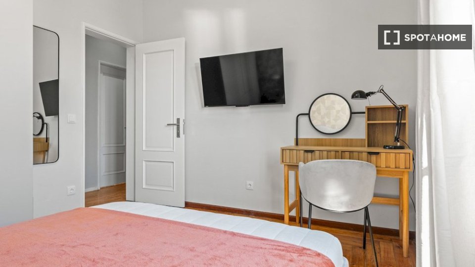 Double room Lisbon, 8 beds — photo 2