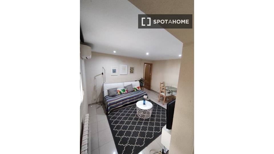 Appartamento con 3 camere da letto in affitto a Sol, Madrid - a Madrid