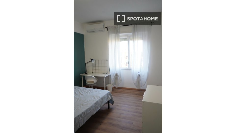 Double room Rome, 3 beds, 100m² — photo 3