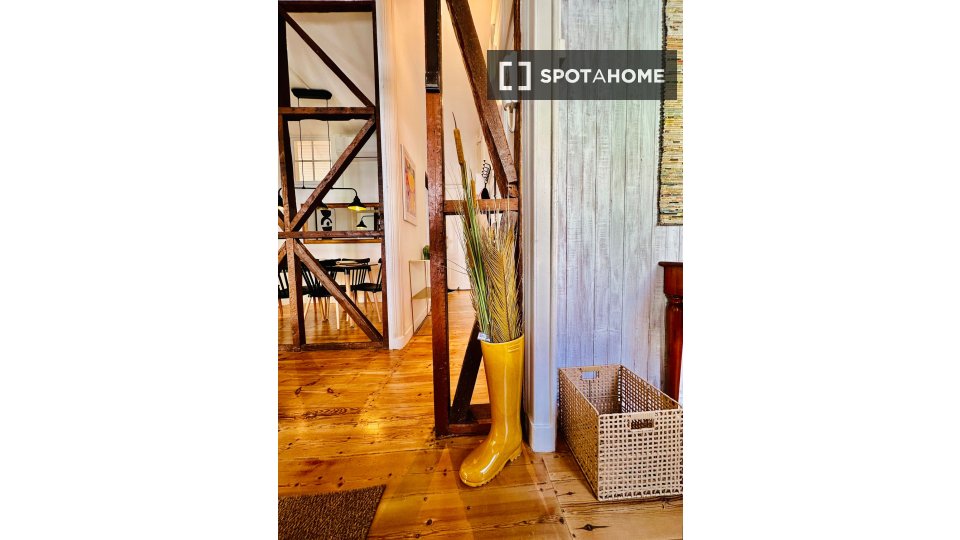 Apartment Lisbon, 2 beds, 70m² — photo 19