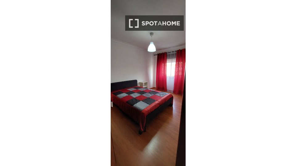 Double room Lisbon, 4 beds — photo 4