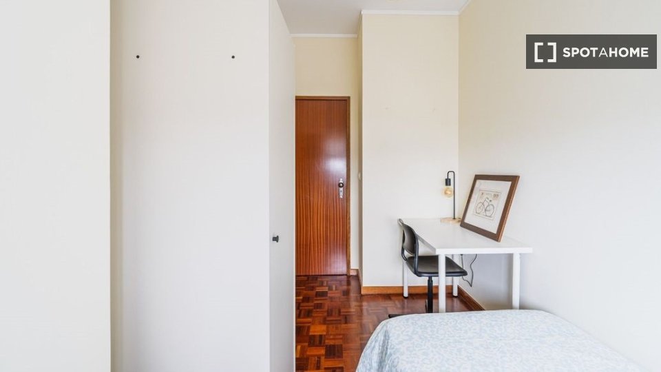 Double room Porto, 5 beds, 180m² — photo 18