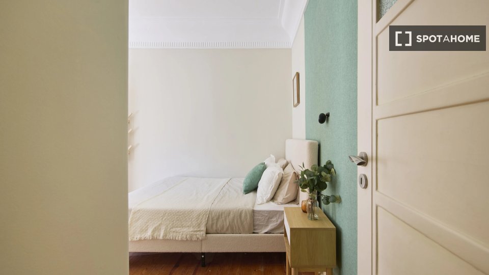 Double room Lisbon, 6 beds — photo 1