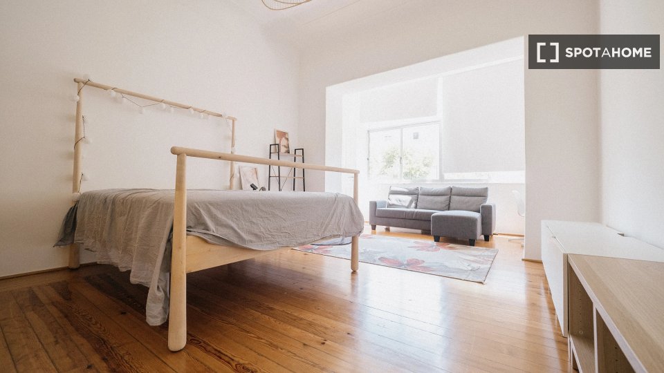 Double room Lisbon, 7 beds — photo 1