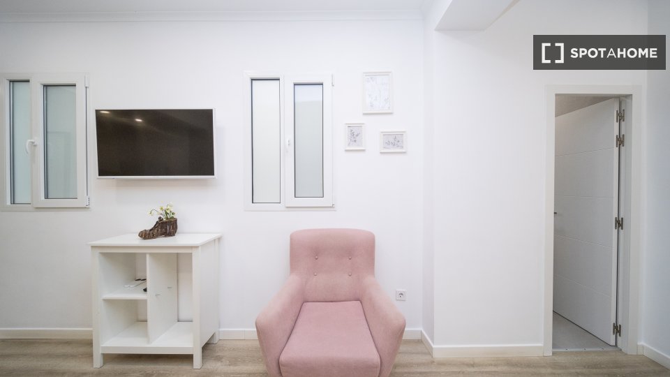 Double room Valencia, 4 beds, 110m² — photo 2