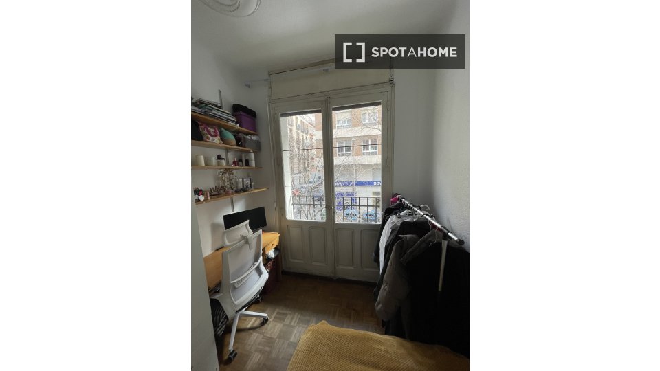 Double room Madrid, 4 beds — photo 2