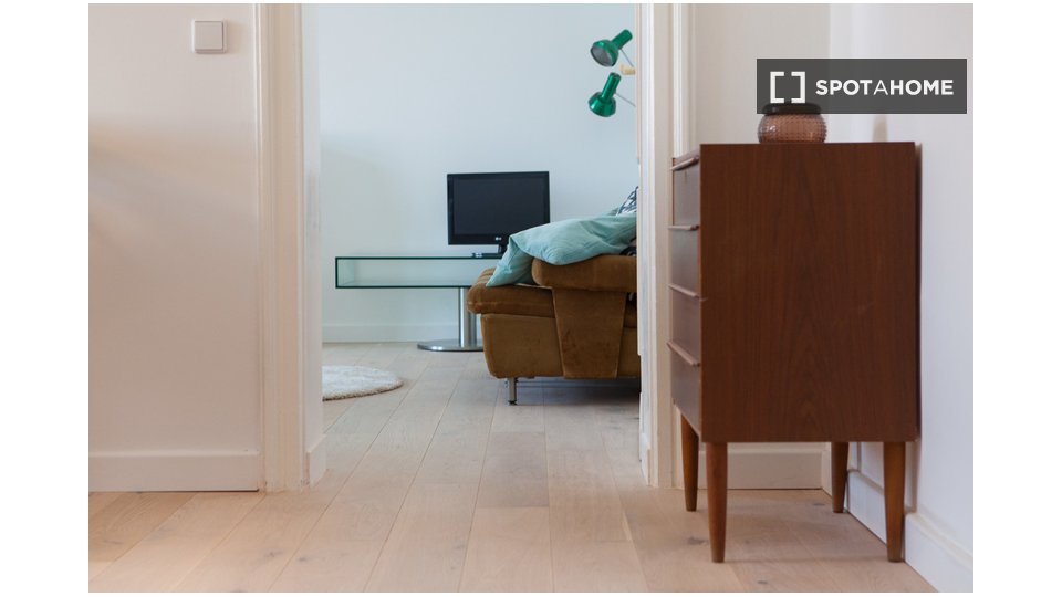 Apartment Berlin, 1 bed, 65m² — photo 12