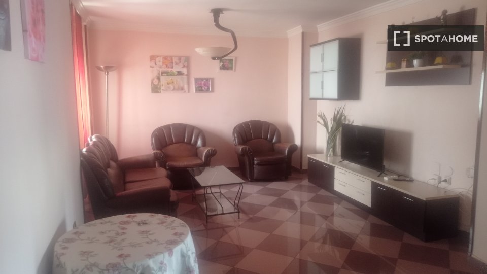 Double room Jaen, 3 beds — photo 5