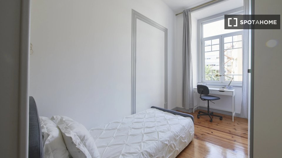 Double room Lisbon, 10 beds — photo 1