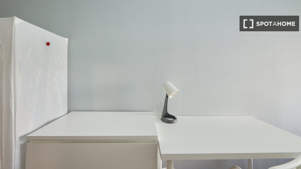 Double room Lisbon, 16 beds — photo 13