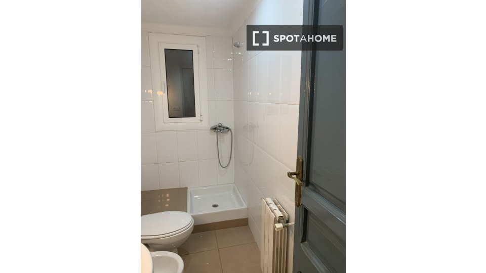 Double room Barcelona, 4 beds — photo 10