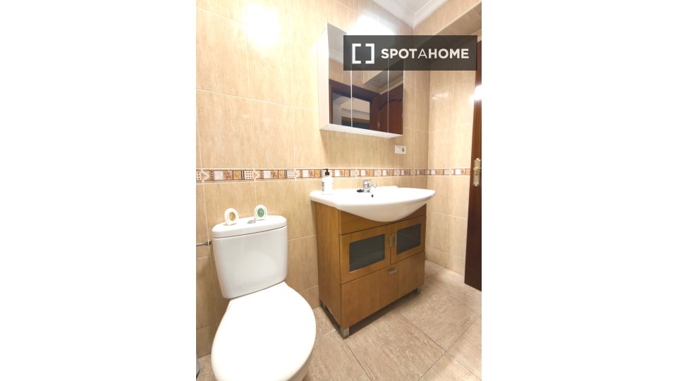 Double room Malaga, 3 beds, 79m² — photo 7