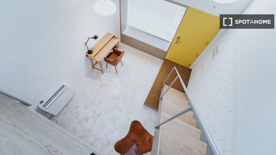 Double room Madrid, 6 beds — photo 3