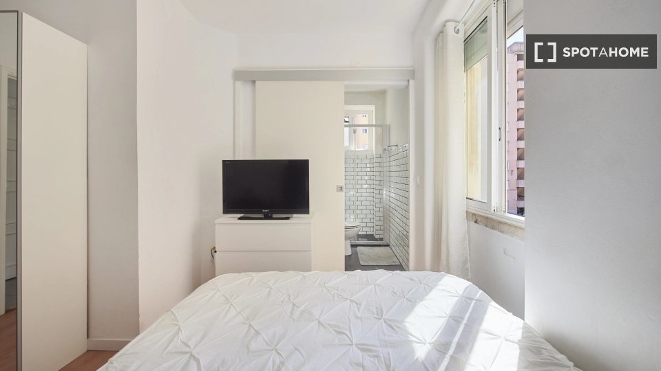 Double room Lisbon, 6 beds — photo 4