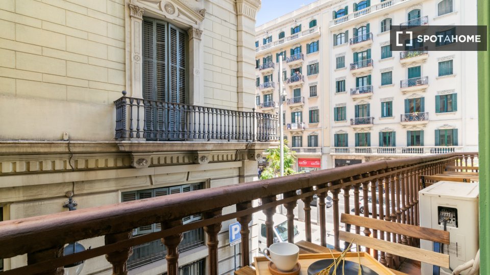 Double room Barcelona, 9 beds, 285m² — photo 4