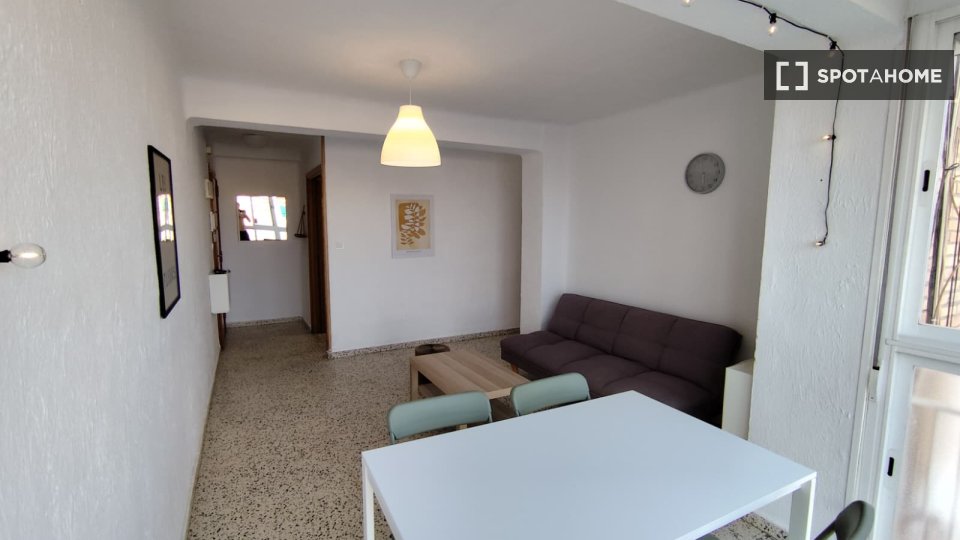Double room Malaga, 3 beds, 80m² — photo 22