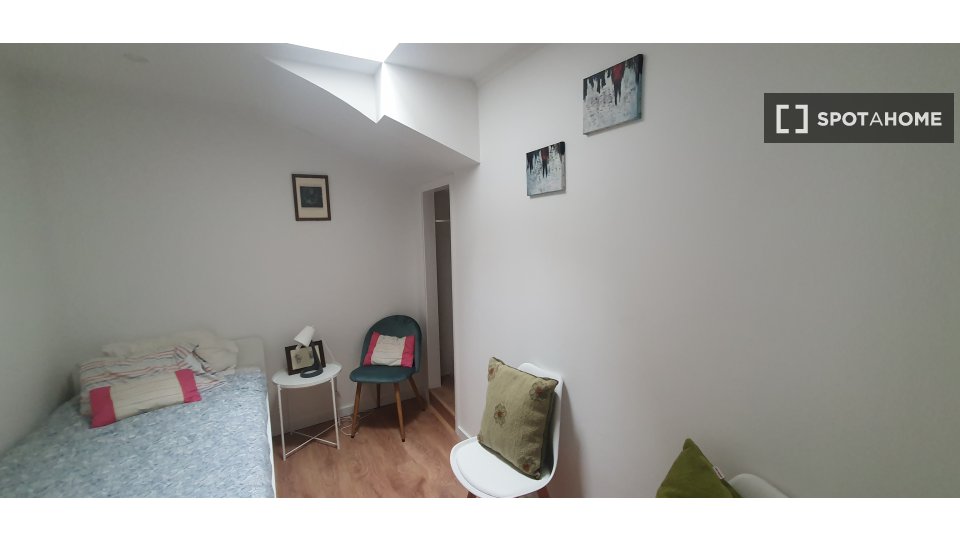 Apartment Lisbon, 2 beds — photo 34