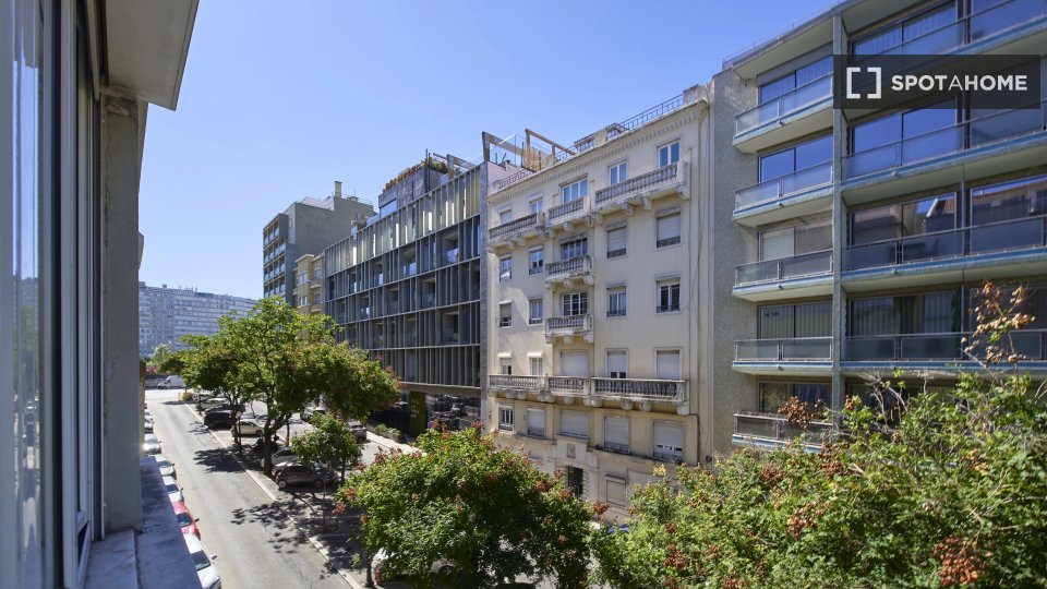 Double room Lisbon, 9 beds — photo 10