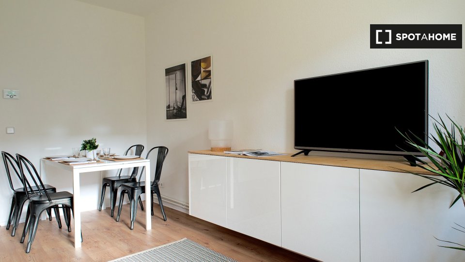 Apartment Berlin, 1 bed, 50m² — photo 2