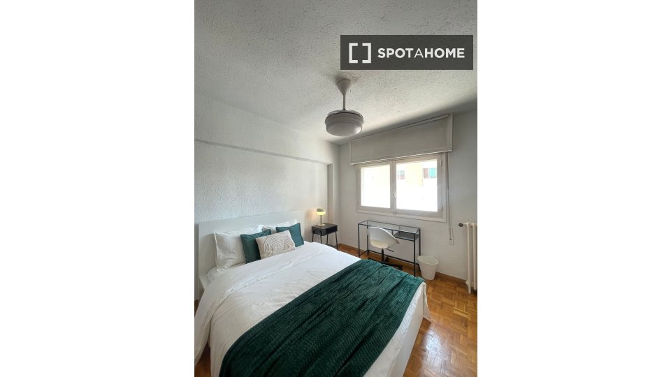 Double room Madrid, 6 beds — photo 2