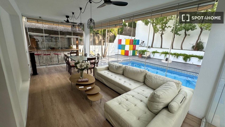 Double room Malaga, 9 beds, 25m² — photo 7