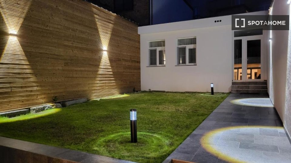 Double room Brussels, 4 beds — photo 1