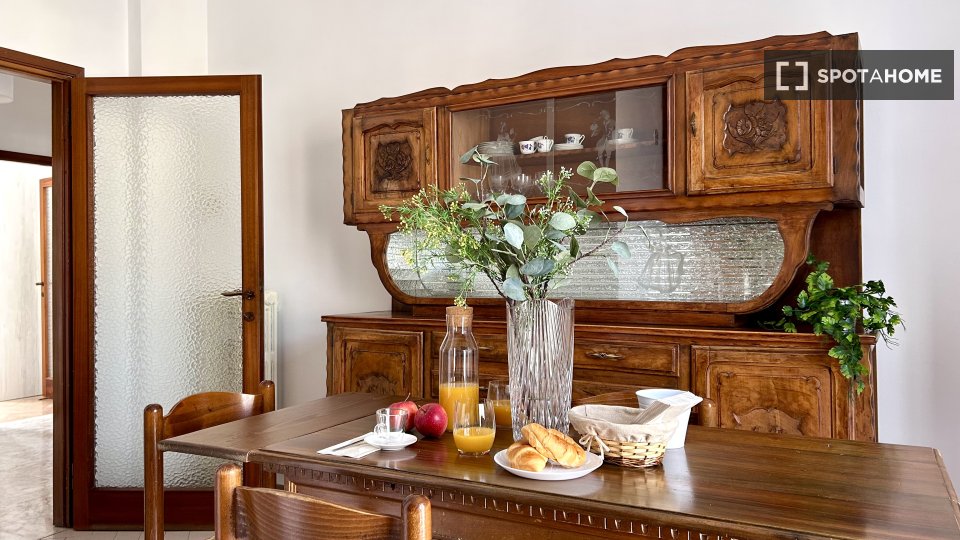 Double room Florence, 3 beds, 100m² — photo 15