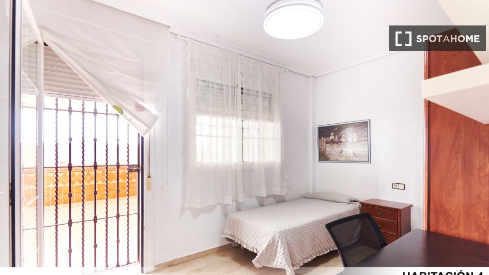 Double room Seville, 4 beds — photo 88