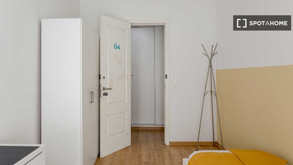 Double room Lisbon, 8 beds — photo 39