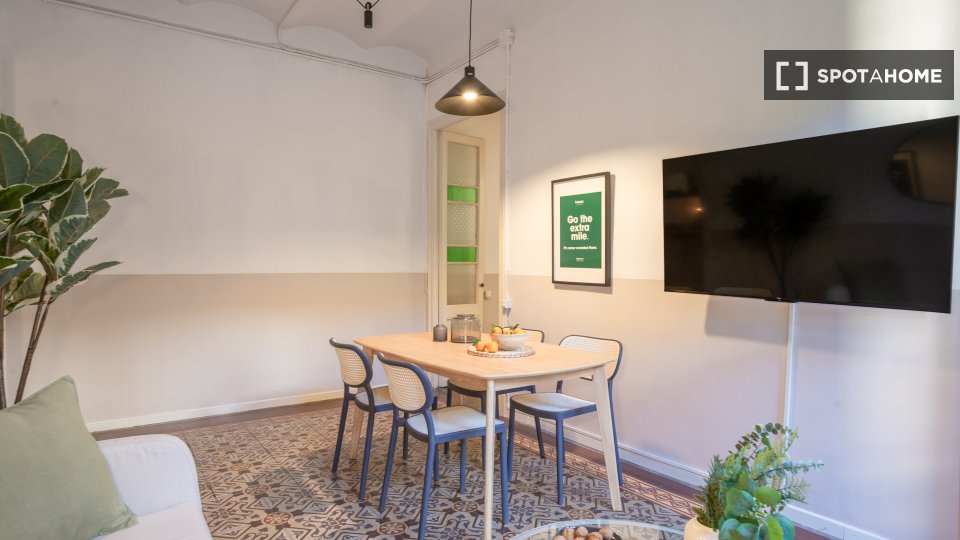Double room Barcelona, 5 beds, 120m² — photo 15