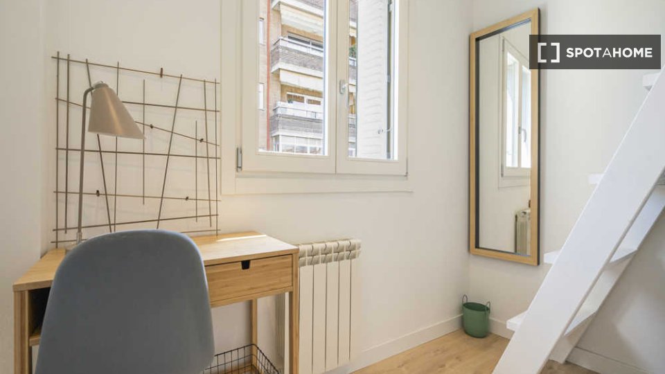 Double room Madrid, 4 beds — photo 77