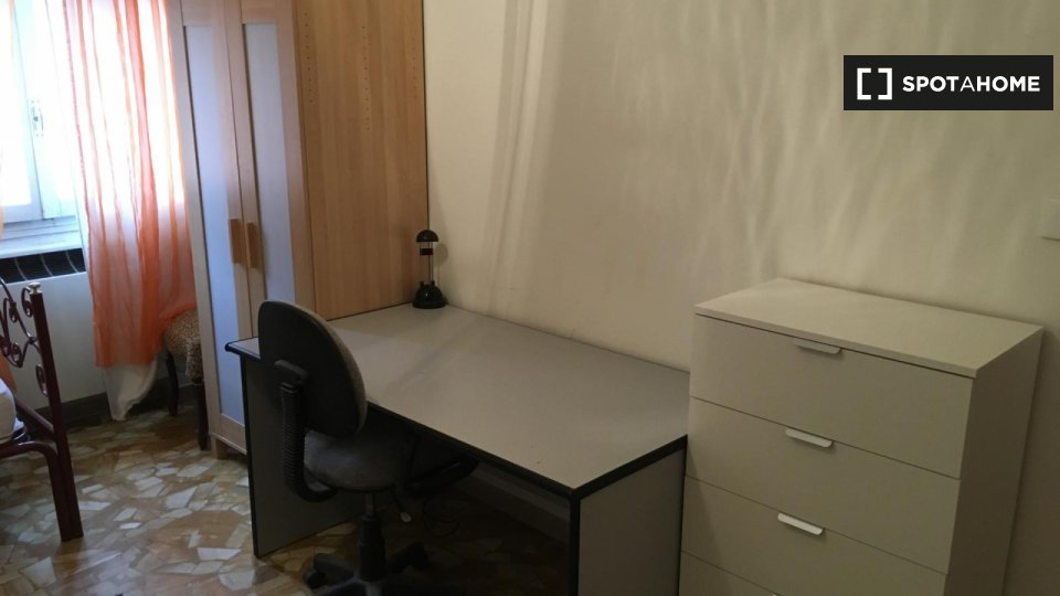 Habitación doble Bolonia, 4 habitaciones — foto 2