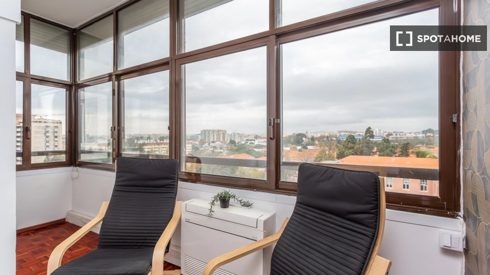Double room Lisbon, 4 beds — photo 9
