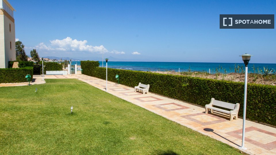 Apartment Alicante, 2 beds, 65m² — photo 14