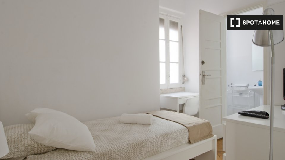 Apartment Lisbon, 6 beds — photo 4