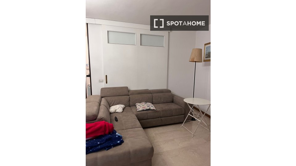 Double room Rome, 3 beds, 120m² — photo 14