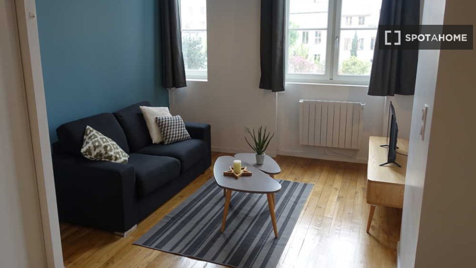 Double room Lyon, 1 bed, 40m² — photo 5