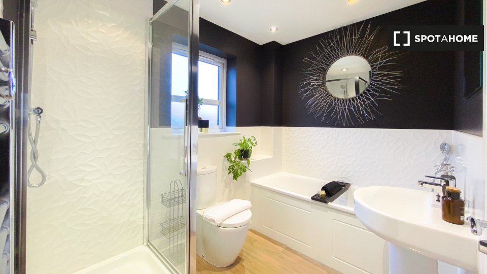 Apartment Manchester, 4 beds — photo 17