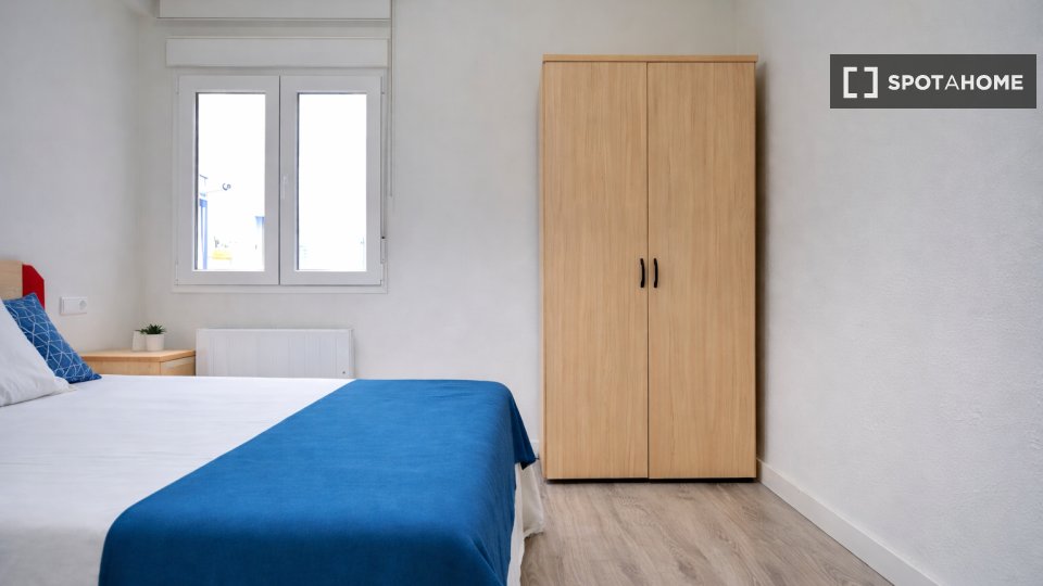 Double room Madrid, 4 beds — photo 38