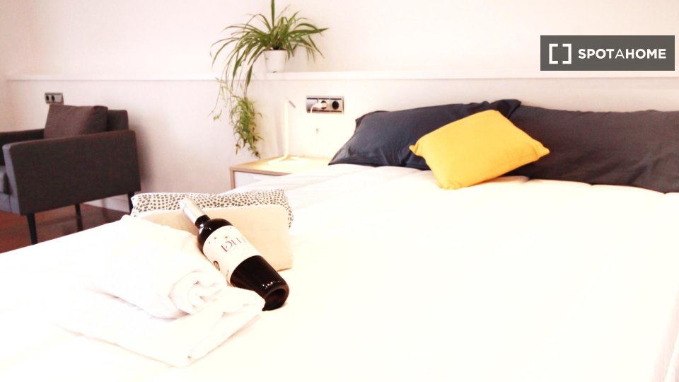 Shared apartment room for rent in Barcelona - in Barcelona