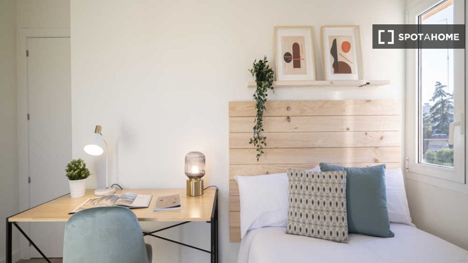 Double room Madrid, 17 beds, 560m² — photo 47