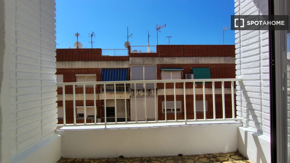 Double room Valencia, 4 beds, 95m² — photo 7