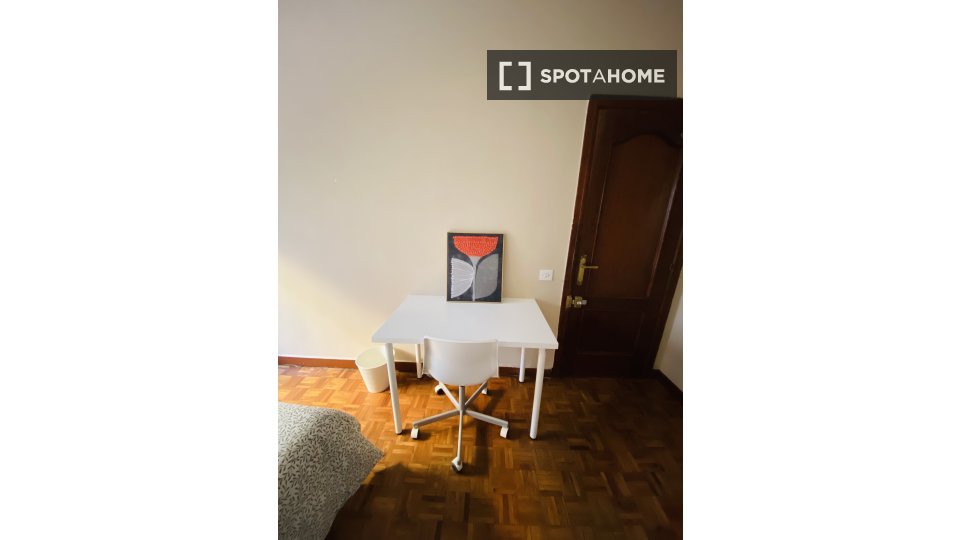 Double room Bilbao, 4 beds, 85m² — photo 18