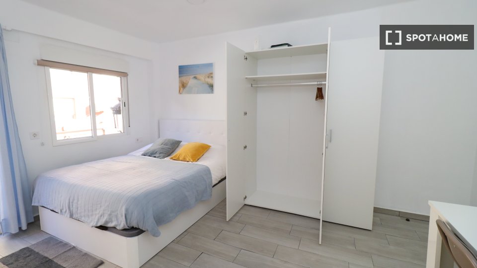 Double room Valencia, 4 beds — photo 49