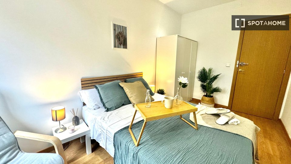 Double room Madrid, 5 beds — photo 30