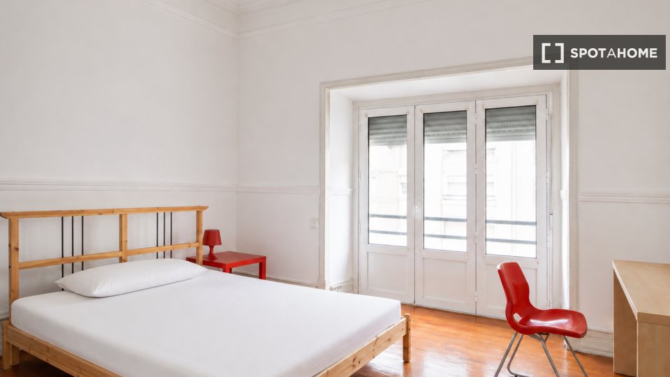 Double room Lisbon, 6 beds — photo 9